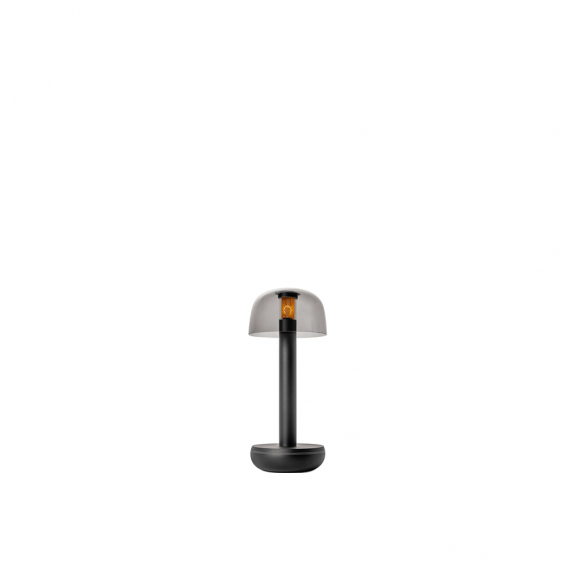 Humble Two Portable Bordslampa Black/Smoked i gruppen Belysning / Inomhus / Uppladdningsbara lampor hos Vxj Elektriska (HUM-TL00210)