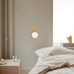 Apiales Vgglampa Brushed Brass/Opal White