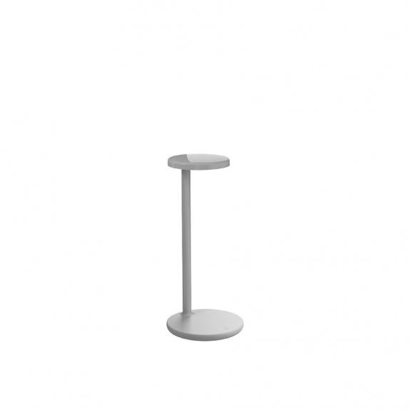 Oblique Qi Bordslampa Glossy Grey i gruppen Belysning / Inomhus / Bordslampor hos Vxj Elektriska (098310AH)