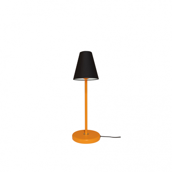 B 832 Haga Bordslampa Orange i gruppen Belysning / Inomhus / Bordslampor hos Vxj Elektriska (B83224)