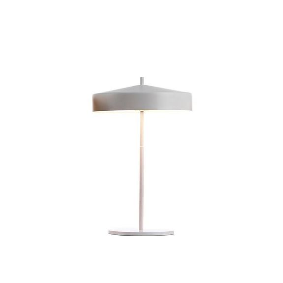 Cymbal 32 Bordslampa Vit/Vit i gruppen Belysning / Inomhus / Bordslampor hos Vxj Elektriska (CYM32Tww)