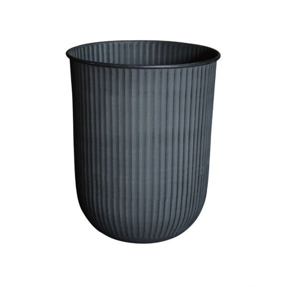 Out Stripe Pot Large Black i gruppen Inredning / Inredningsdetaljer / Vaser, Krukor & Fat hos Växjö Elektriska (DBKD-1022-L)