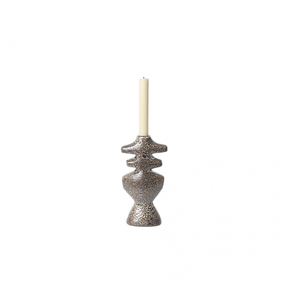 Yara Candle Holder Large Brown Spot i gruppen Inredning / Inredningsdetaljer / Ljushllare & Ljus hos Vxj Elektriska (FERM-1104268218)