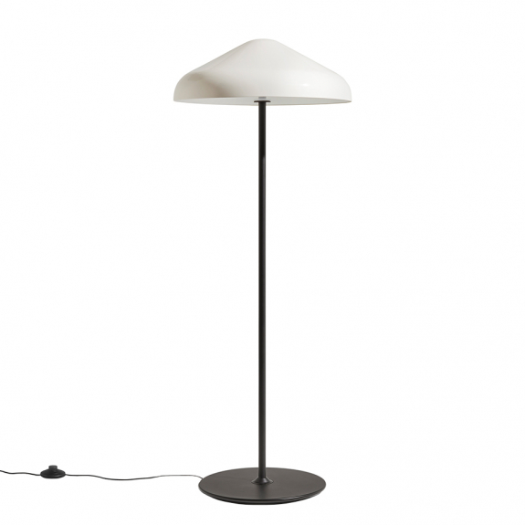 Pao Steel Golvlampa Cream White i gruppen Belysning / Inomhus / Golvlampor hos Vxj Elektriska (HAY-AB601-A686)