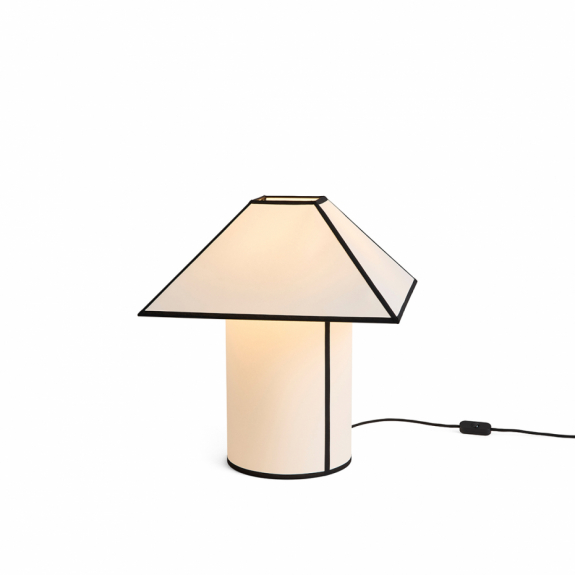 Ava Pyramid Bordslampa 450 White i gruppen Belysning / Inomhus / Bordslampor hos Växjö Elektriska (HAY-AE870-E627-AB77)