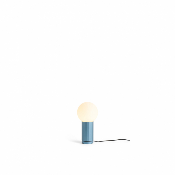 Turn On Bordslampa Blue Anodised i gruppen Belysning / Inomhus / Bordslampor hos Växjö Elektriska (HAY-AF420-F459)