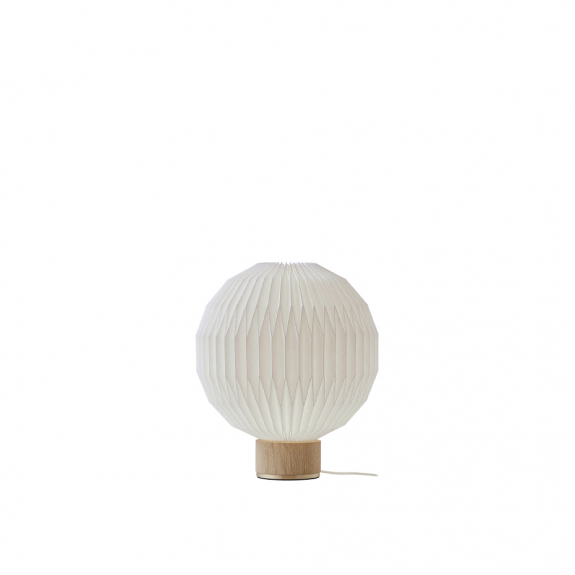 Le Klint 375 Bordslampa Medium Light Oak/Brass i gruppen Belysning / Inomhus / Bordslampor hos Växjö Elektriska (LEK-375MLO)