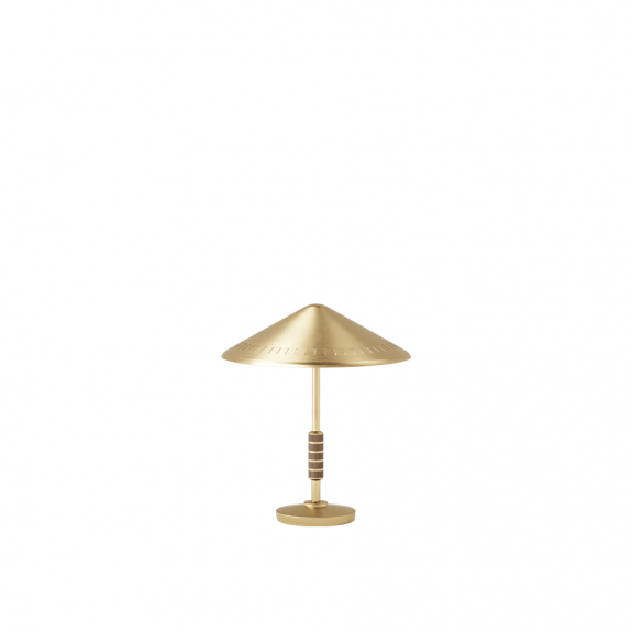 Governor 250 Bordslampa Brass/Walnut i gruppen Belysning / Inomhus / Bordslampor hos Vxj Elektriska (LYFA-162025010)