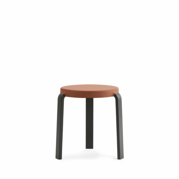 Tap Stool Black Oak/Caramel i gruppen Inredning / Inredningsdetaljer / Sidobord & Soffbord hos Växjö Elektriska (NORM-611210)