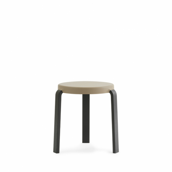 Tap Stool Black Oak/Sand i gruppen Inredning / Inredningsdetaljer / Sidobord & Soffbord hos Växjö Elektriska (NORM-611213)
