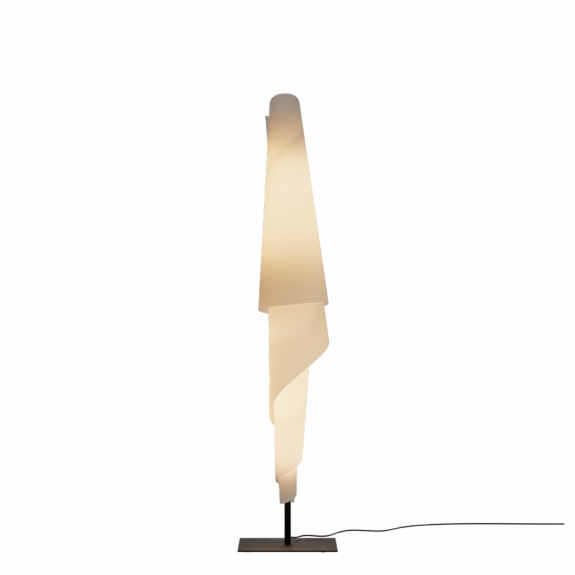 Costura Golvlampa PVC Paper/Black i gruppen Belysning / Inomhus / Golvlampor hos Växjö Elektriska (PAR-331000100006)