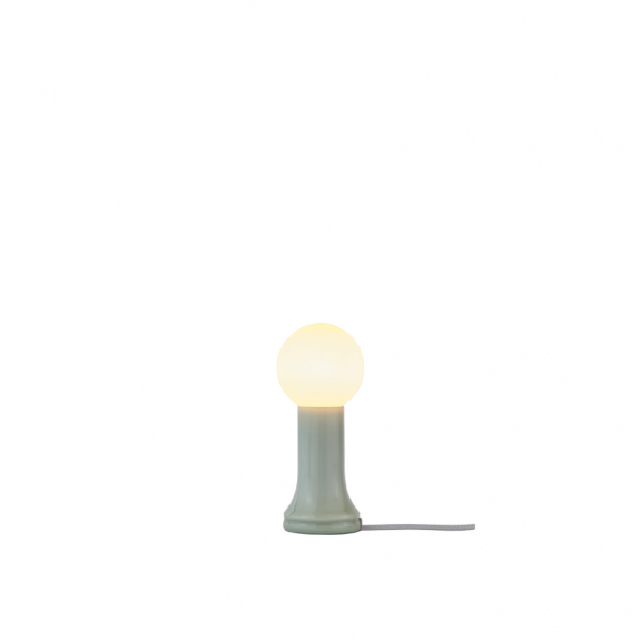 Shore Bordslampa Sea Green + Shore LED Bulb i gruppen Belysning / Inomhus / Bordslampor hos Vxj Elektriska (TALA-715081)