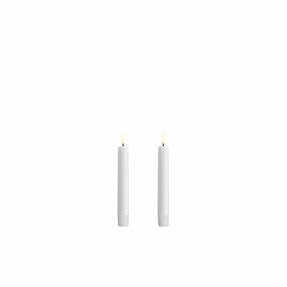 Uyuni Taper LED Candle 16,4cm Nordic White Smooth 2-Pack i gruppen Inredning / Inredningsdetaljer / Ljushållare & Ljus hos Växjö Elektriska (UL-TA-NW2316-2)