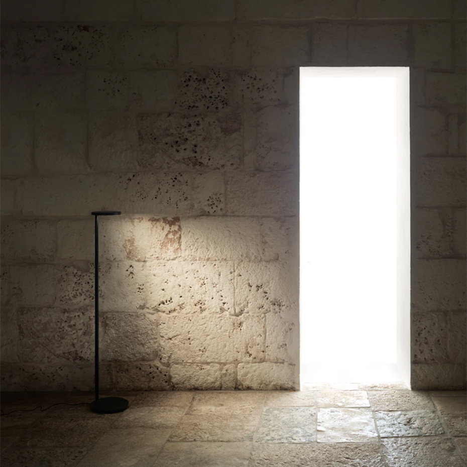 Oblique Golvlampa Matt Brown