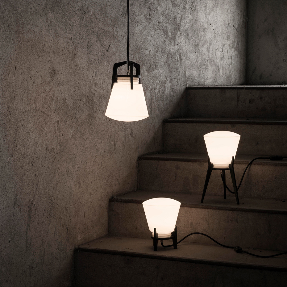 KH#100 Bordslampa Låg Svart/Opalglas