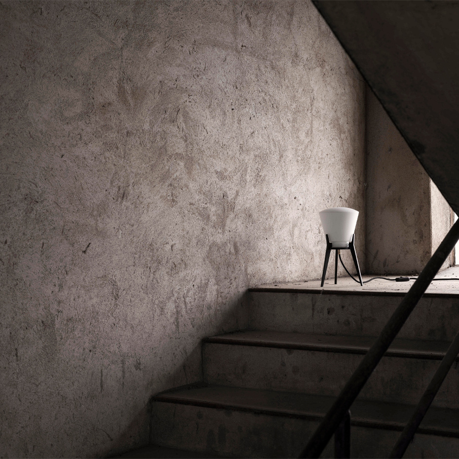 KH#100 Bordslampa Hög Svart/Opalglas