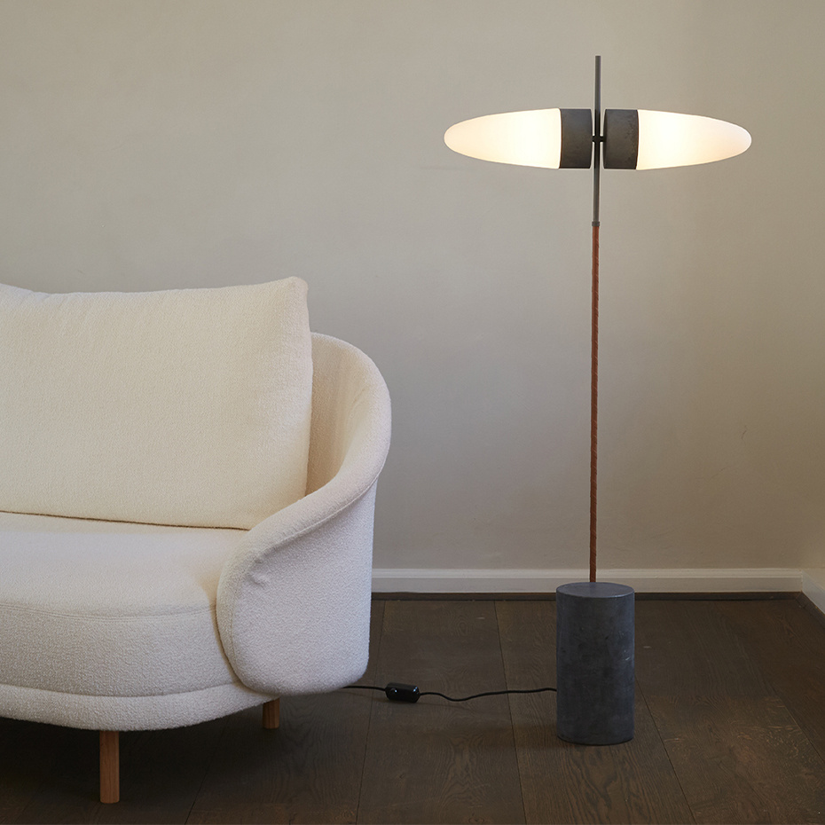 Bull Golvlampa Oxidized