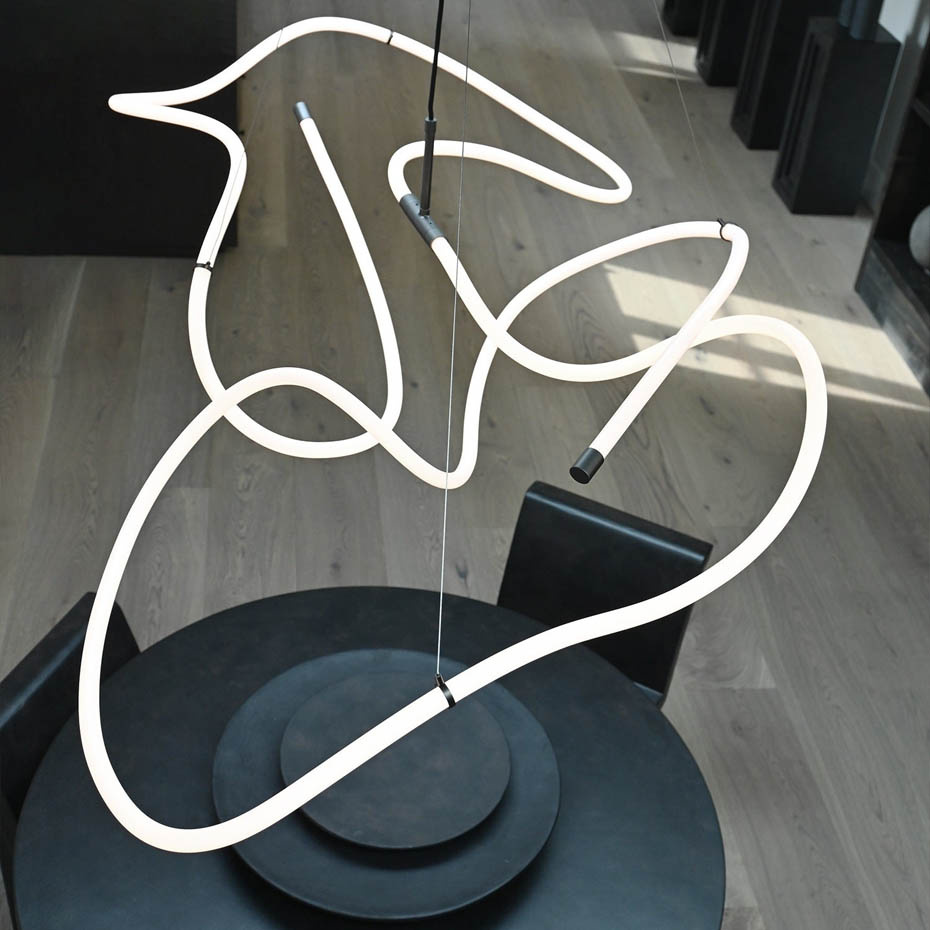 Ghost Ljuskrona Big Neon 5m