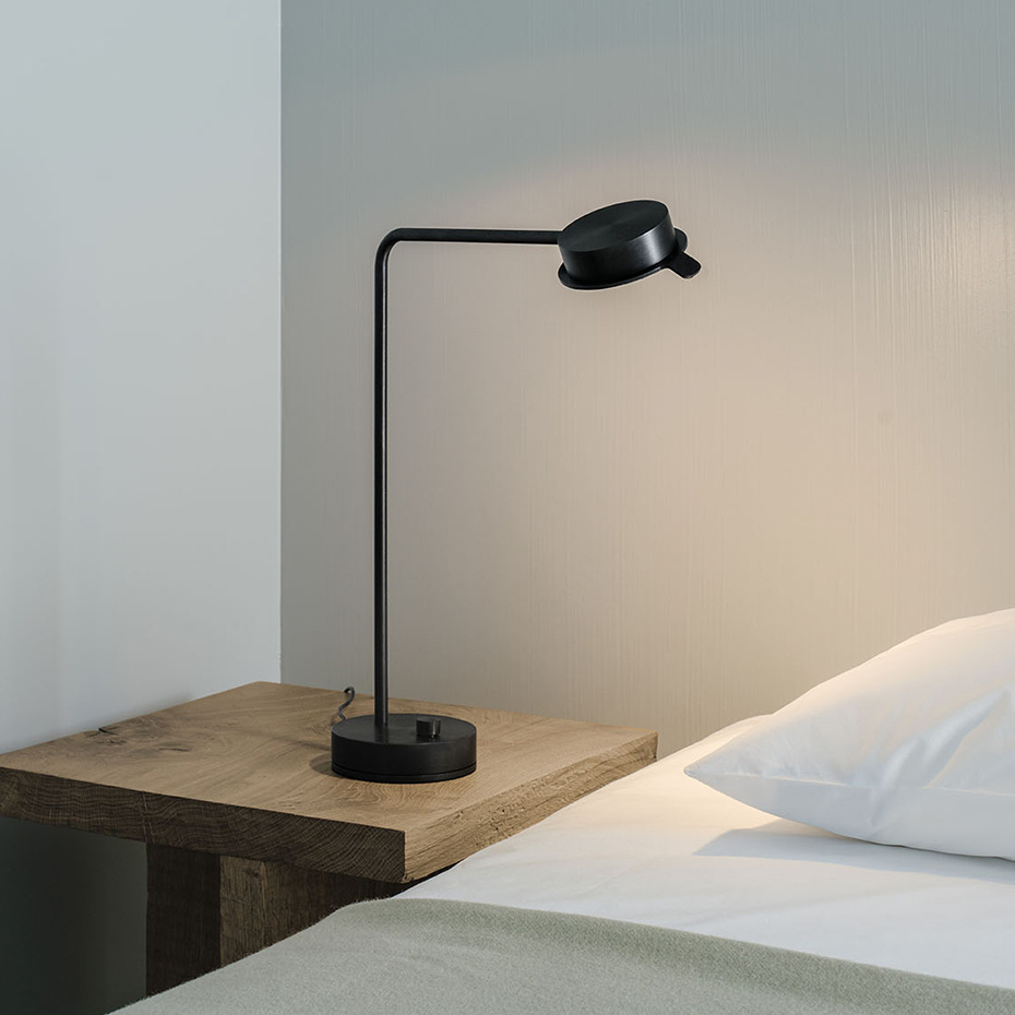 Chipperfield w102 b Bordslampa Dark Steel