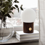 Hubble 15 Bordslampa Valnöt Hubble 15 Bordslampa Valnöt