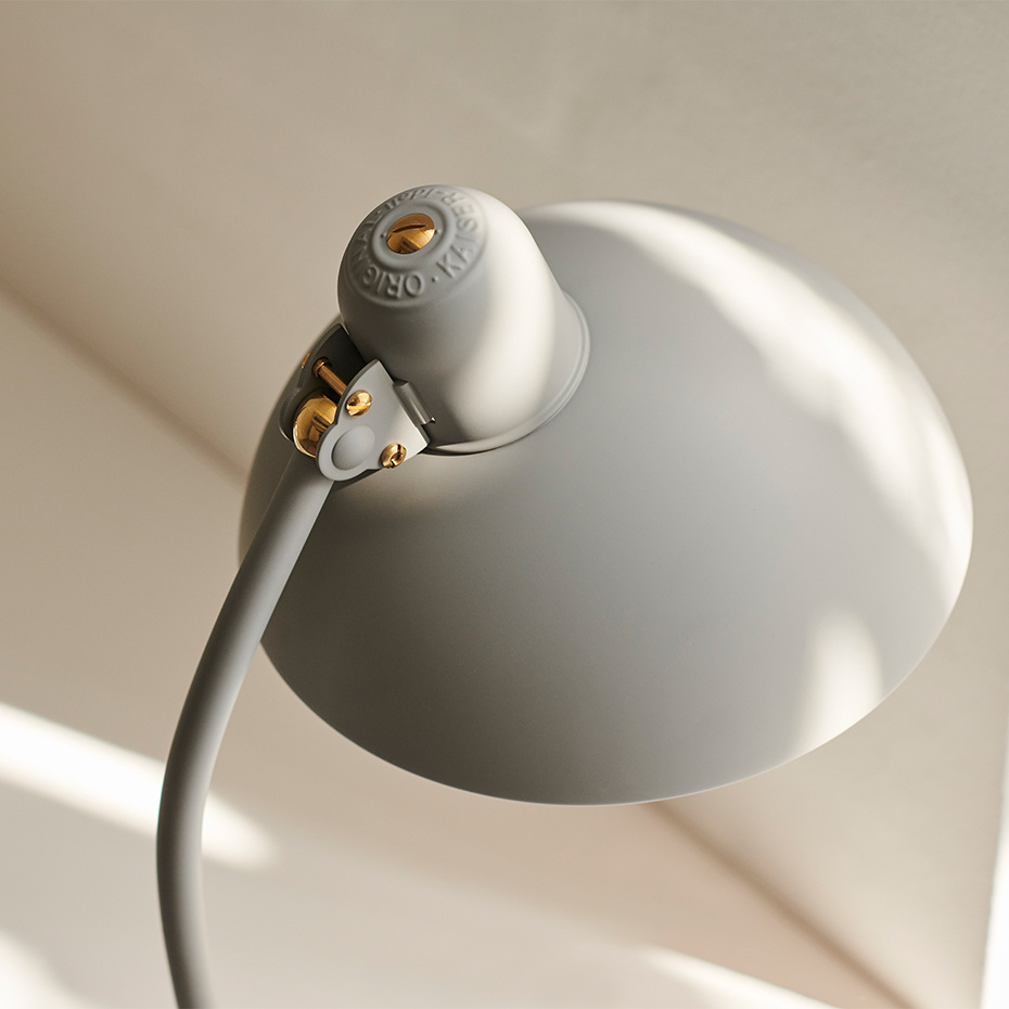 Kaiser Idell 6556 Bordslampa Easy Grey