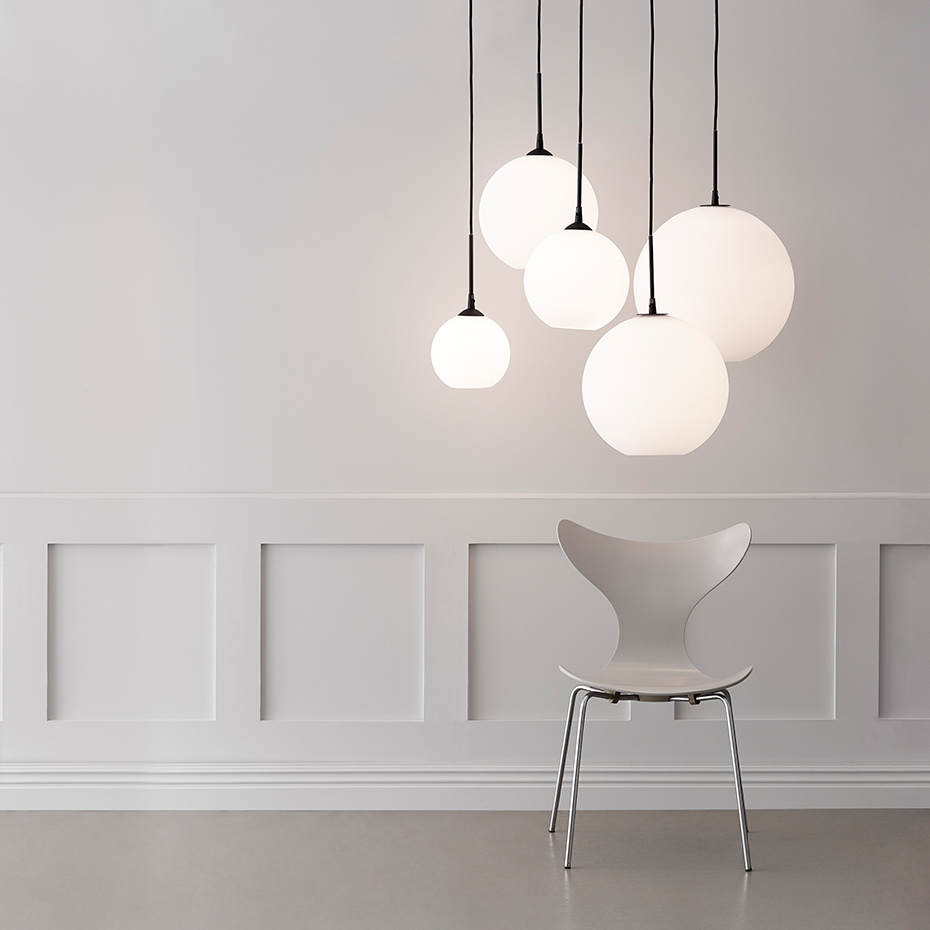 Capo Pendel Ø25cm Svart/Opalglas