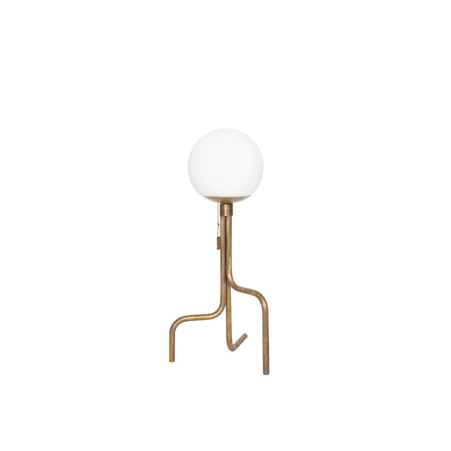 Strapatz Bordslampa Rå mässing/Opalglas