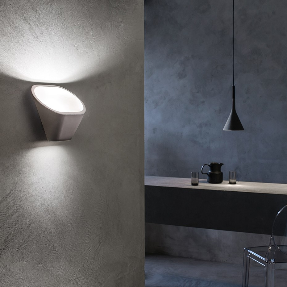 Aplomb Vägglampa Grey