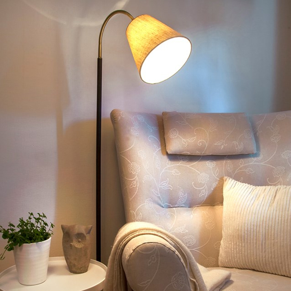 Ljusdal Golvlampa 1-Arm Svart/Matt Mässing