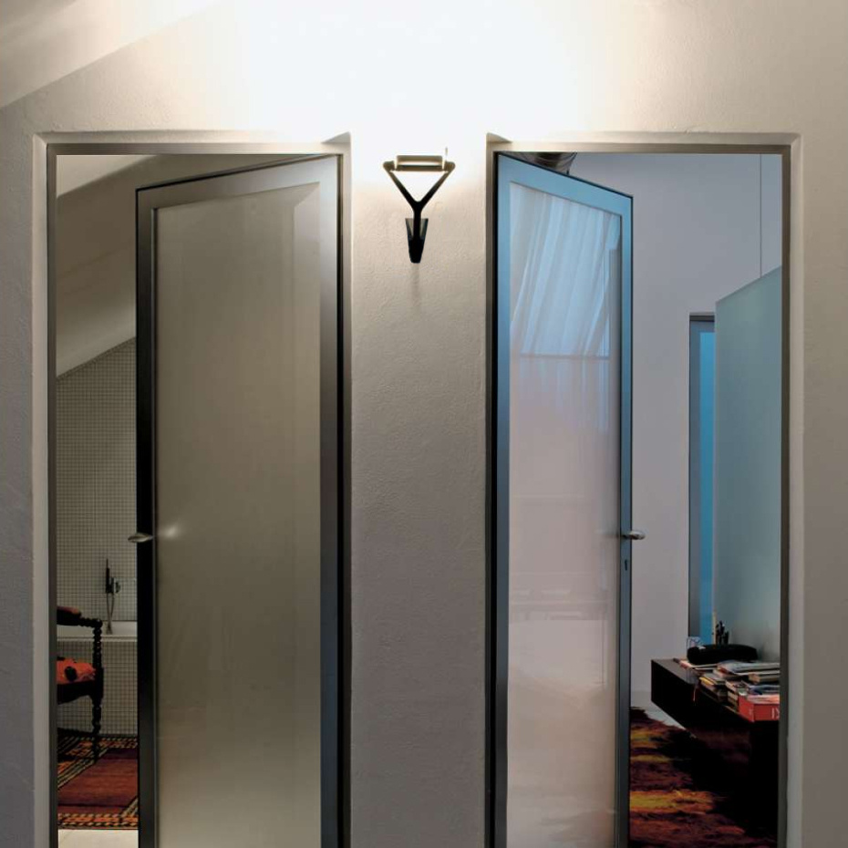 Lola D15NA1 Vägglampa Aluminium