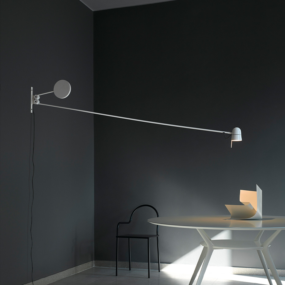Luceplan Counterbalance D73N Vägglampa Red