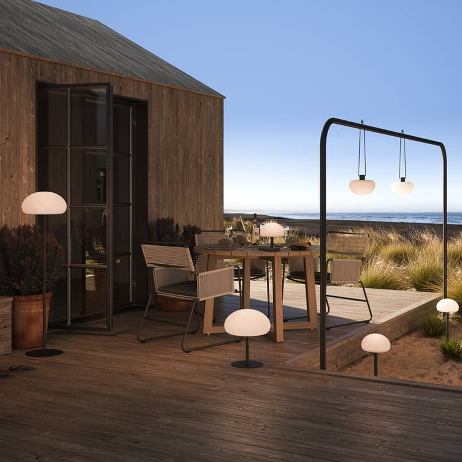 Sponge 34 Portabel Bordslampa Svart/Opal