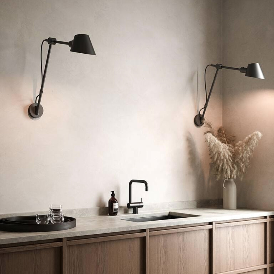 Stay Long Vägglampa Svart