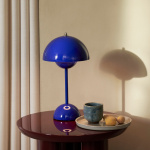 Flowerpot Bordslampa VP9 Portable Magnetic Charger Cobalt Blue