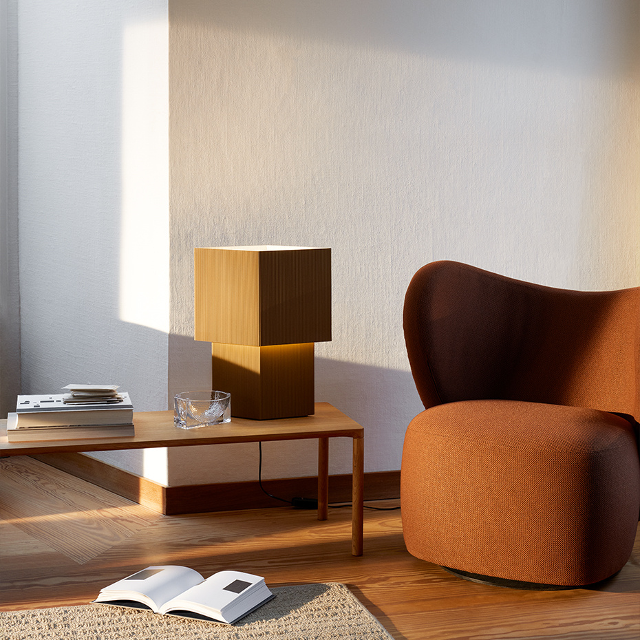 Romb 36 Bordslampa Cumin