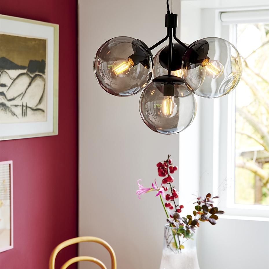 Ivona 4 Pendel Svart/Rökfärgad