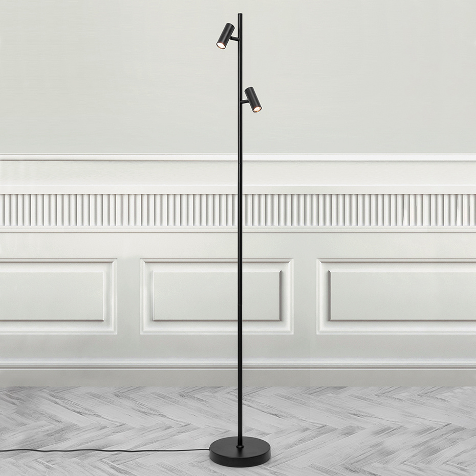 Omari Golvlampa Svart