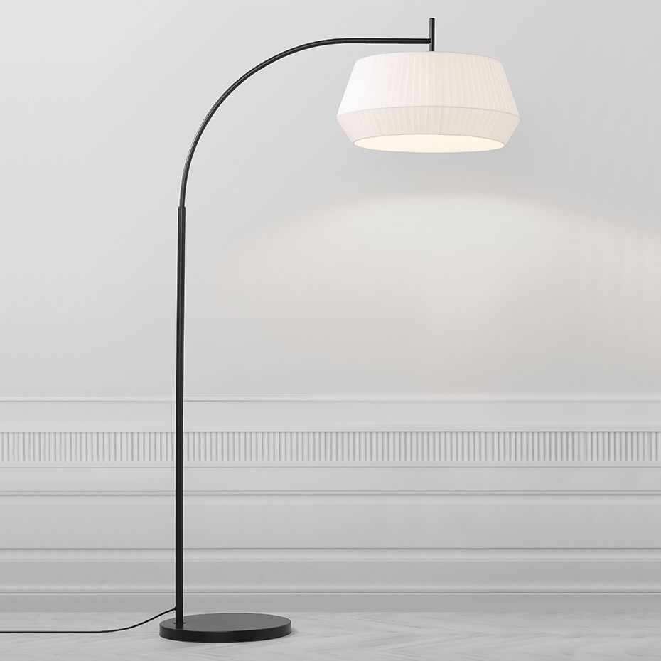 Dicte Golvlampa Svart/Vit