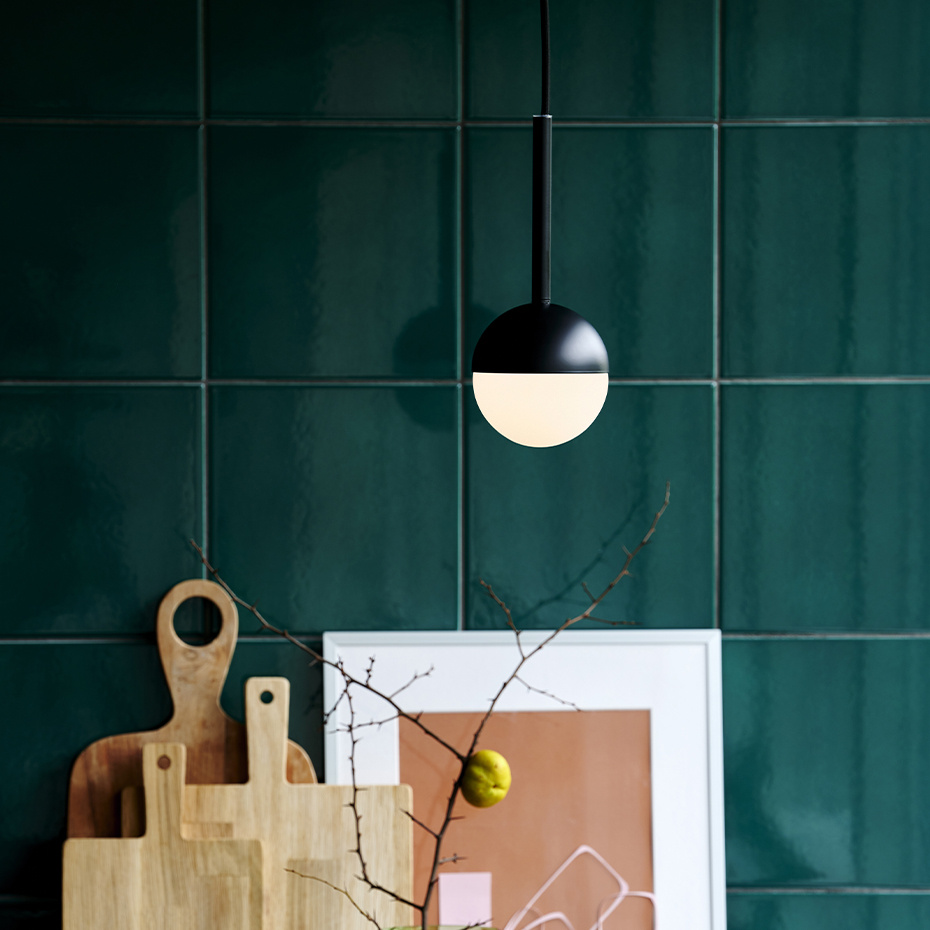 Contina Pendel Svart/Opalglas