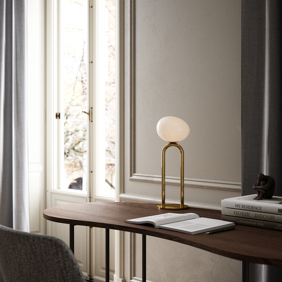 Shapes Bordslampa Mässing/Opalglas