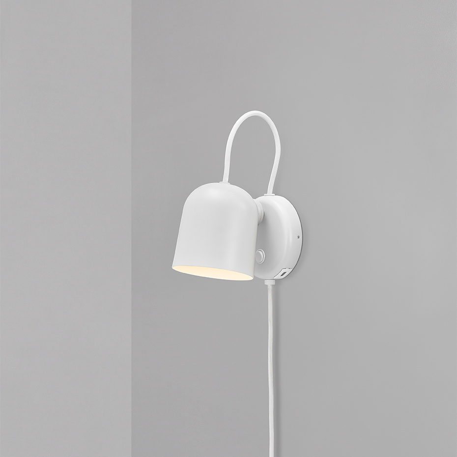 Angle Vägglampa Vit/Telegrå