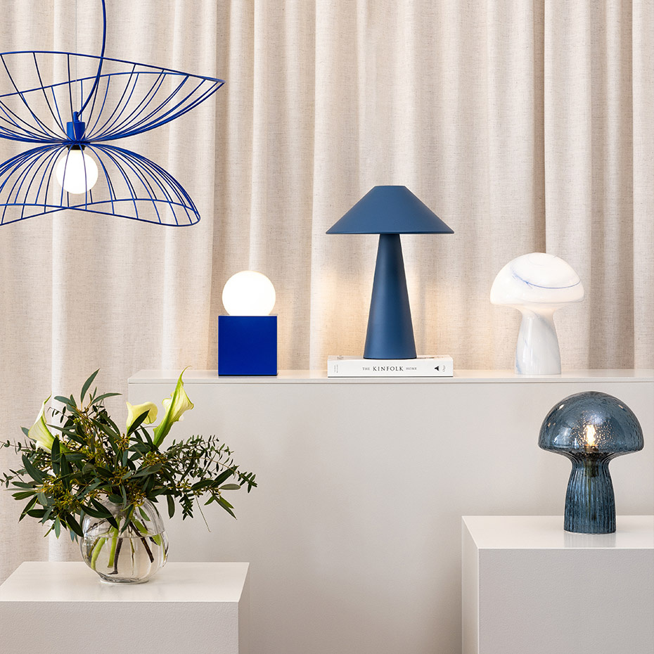 Bob 14 Bordslampa Blå