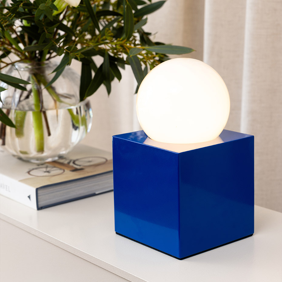 Bob 14 Bordslampa Blå