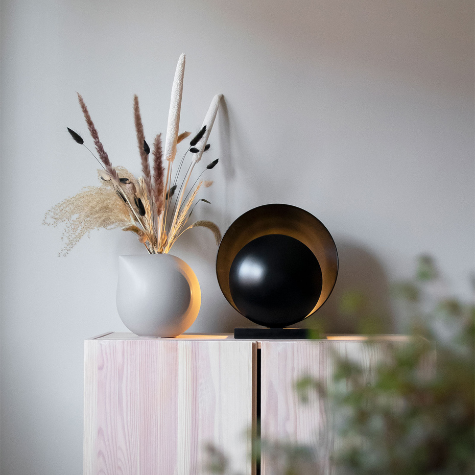 Orbit Bordslampa Svart