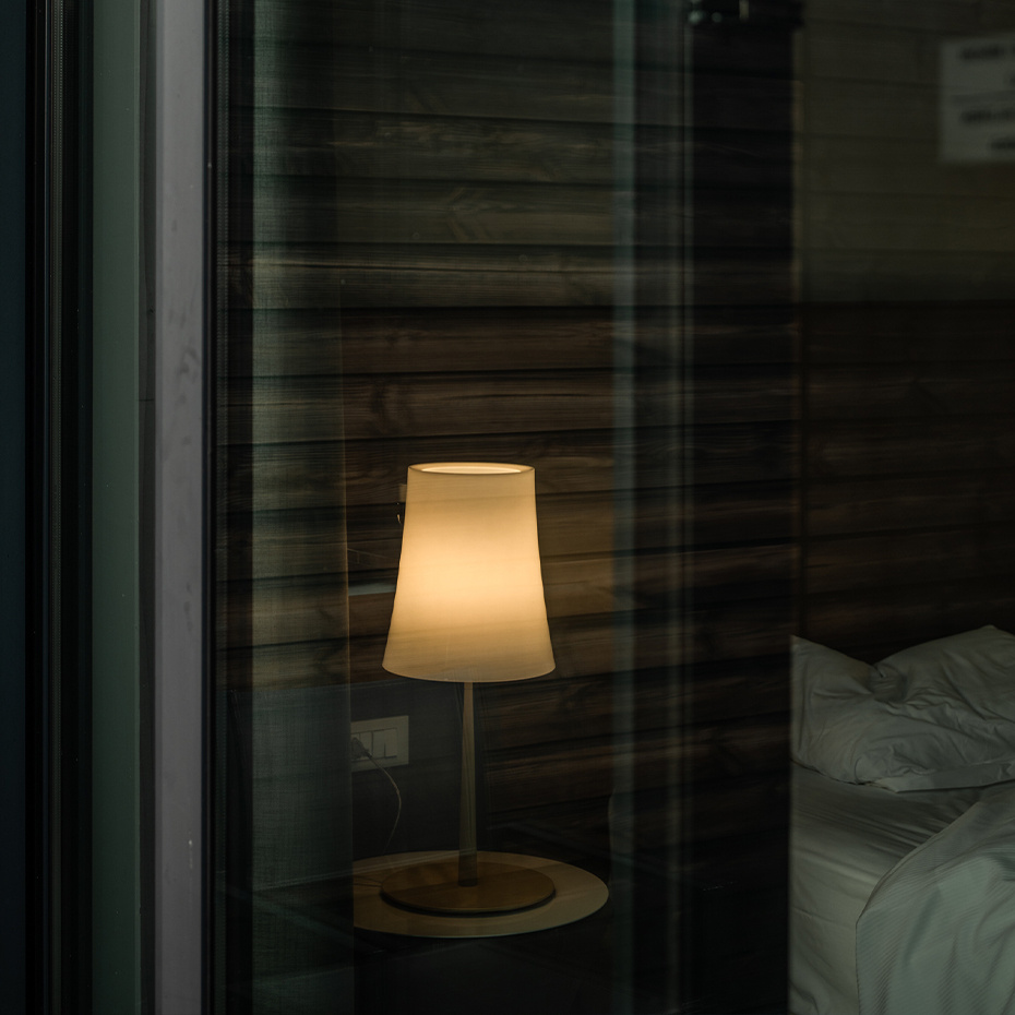 Birdie Easy Bordslampa Large Black