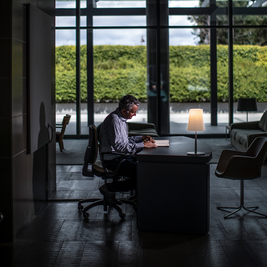 Birdie Easy Bordslampa Sage Green