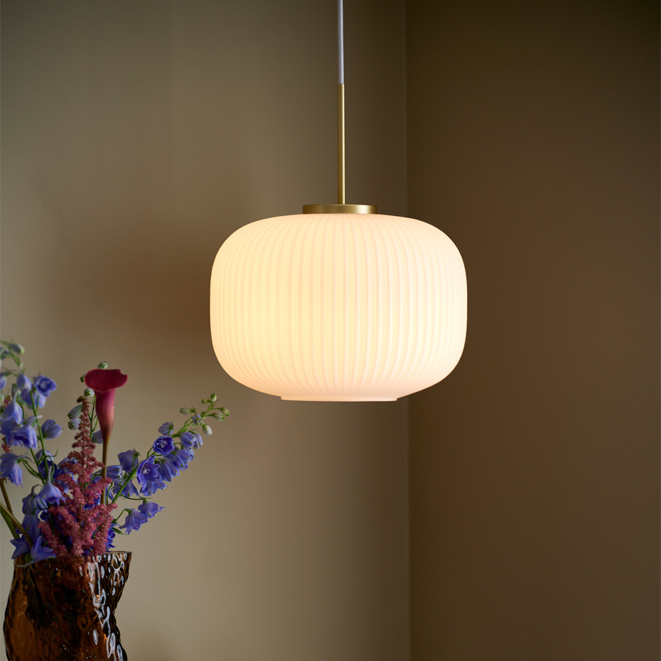 Milford 30 Pendel Mässing/Opalglas