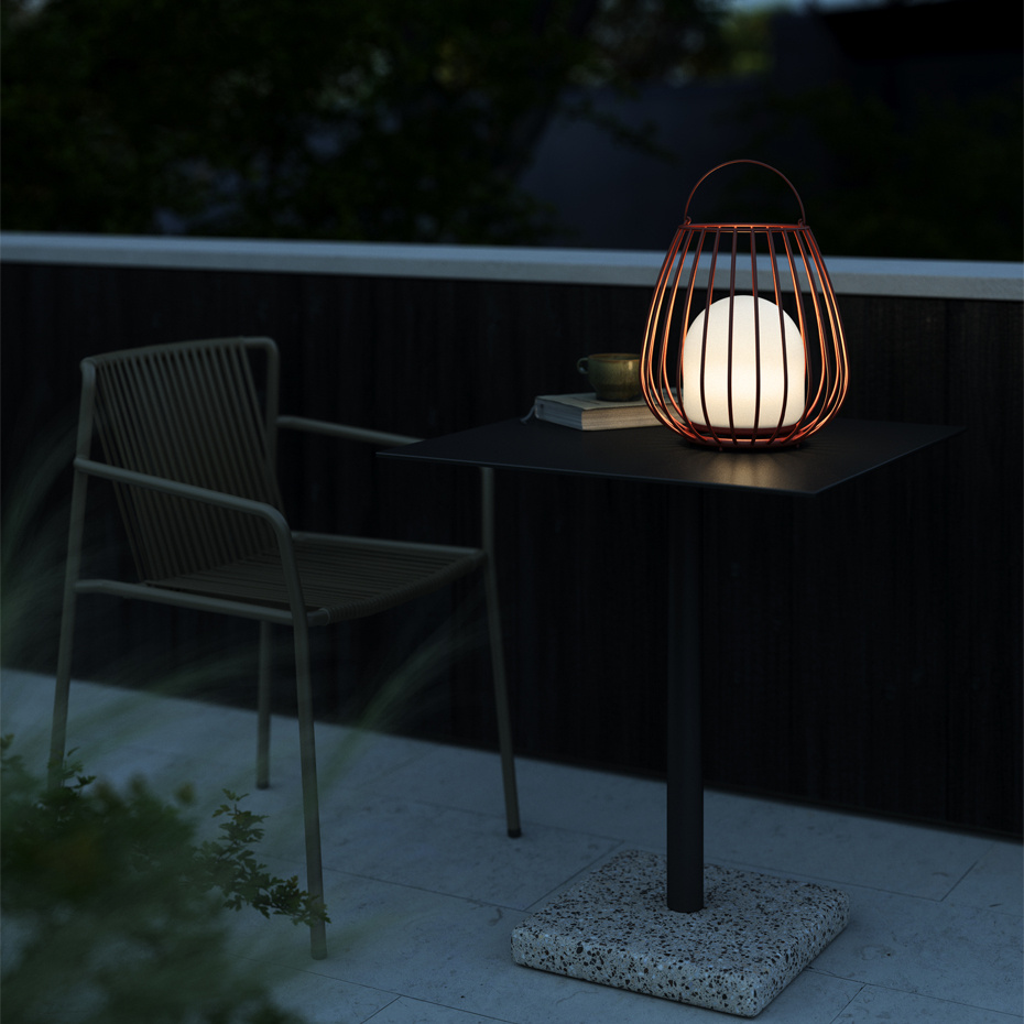 Jim To-Go Portabel Bordslampa Röd