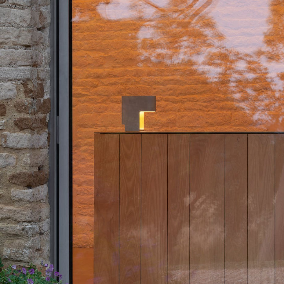 Pawson w223 Bordslampa Aluminium