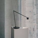 Ion w225 b4040 Bordslampa Jet Black Ion w225 b4040 Bordslampa Jet Black